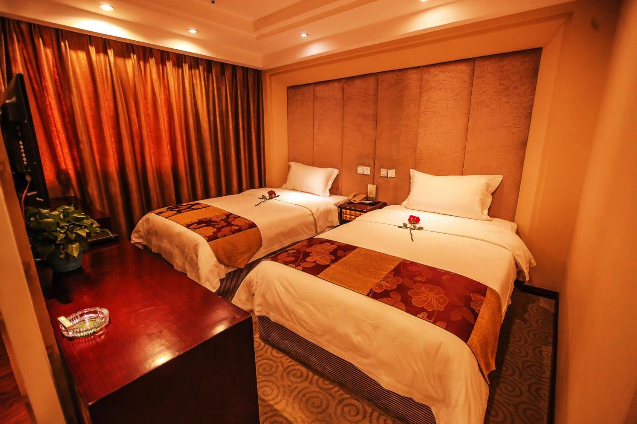 Chengdu Aviation Hotel Exterior photo